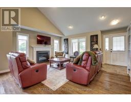 2 NOBLE LANE - 7