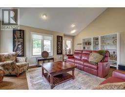 2 NOBLE LANE - 8