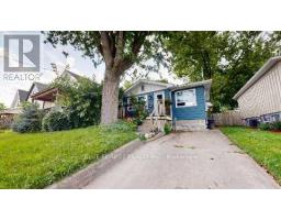 18 CONNAUGHT AVENUE - 1