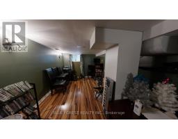18 CONNAUGHT AVENUE - 15