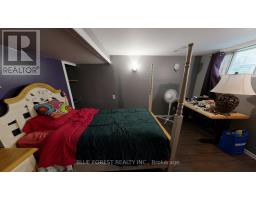 18 CONNAUGHT AVENUE - 16