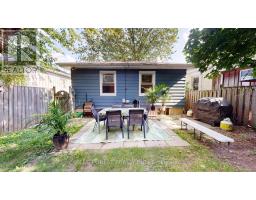 18 CONNAUGHT AVENUE - 23