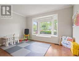 661 CRANBROOK ROAD - 11