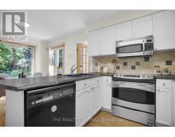 78 COLONIAL CRESCENT - 11
