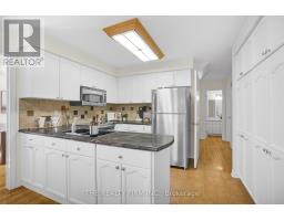 78 COLONIAL CRESCENT - 13