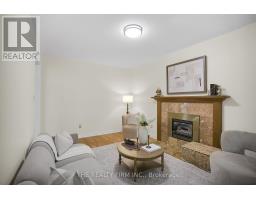 78 COLONIAL CRESCENT - 15