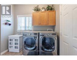 60 FOREST GROVE CRESCENT - 41