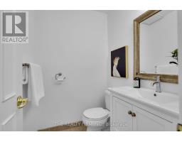 34 MOHAWK ROAD - 18