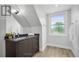 34 MOHAWK ROAD - 34