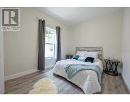 17 COVE ROAD - 19