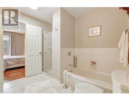 63 - 50 FIDDLERS GREEN ROAD - 16