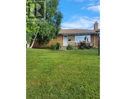 393 CHIPPENDALE CRESCENT - 3