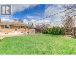393 CHIPPENDALE CRESCENT - 33