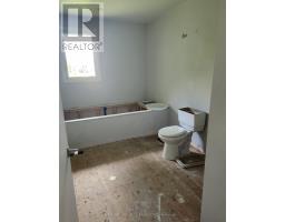 348 CARADOC STREET S - 10