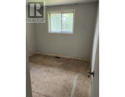 348 CARADOC STREET S - 7