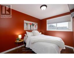 82 - 40 TIFFANY DRIVE - 13