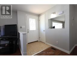 313 PINETREE LANE - 11