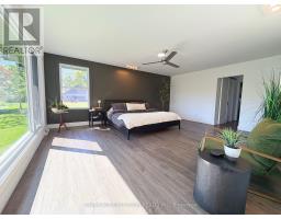 26 LAWRENCE CRESCENT - 26