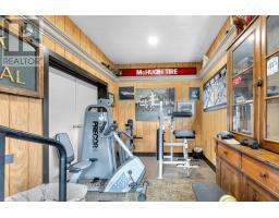 32 NOXON STREET - 37