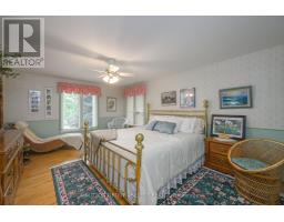 46 GRAND VIEW CRESCENT - 27