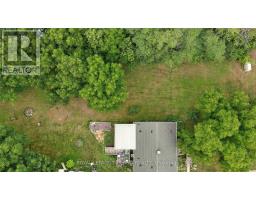 385 KENMORE PLACE - 10