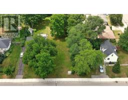 385 KENMORE PLACE - 14