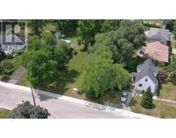 385 KENMORE PLACE - 25