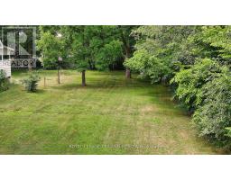 385 KENMORE PLACE - 3