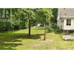 385 KENMORE PLACE - 7