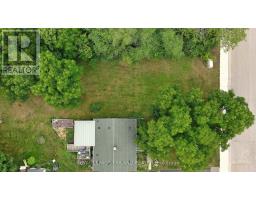 385 KENMORE PLACE - 9