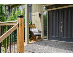 31 CONIFER CRESCENT - 2