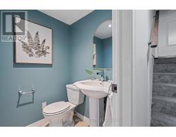 31 CONIFER CRESCENT - 36
