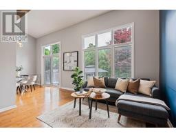 31 CONIFER CRESCENT - 4