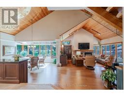 11 OLD OAK LANE - 19