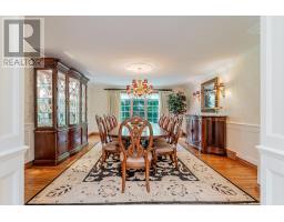 11 OLD OAK LANE - 22