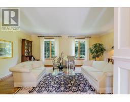 11 OLD OAK LANE - 23