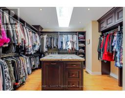 11 OLD OAK LANE - 28