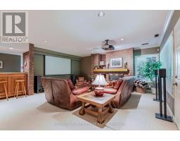 11 OLD OAK LANE - 34