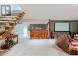 11 OLD OAK LANE - 36