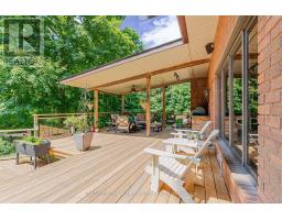 11 OLD OAK LANE - 42