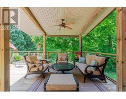11 OLD OAK LANE - 43