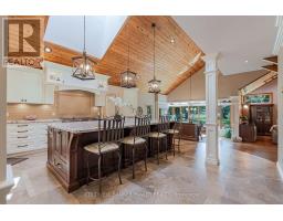 11 OLD OAK LANE - 7