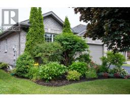 18 TRILLIUM CRESCENT - 35