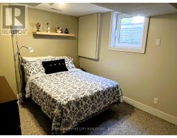 15 SPEIGHT CRESCENT - 13