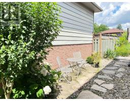 15 SPEIGHT CRESCENT - 16