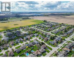226 ANDREA CRESCENT - 41