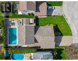 226 ANDREA CRESCENT - 43