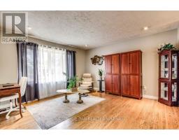 79 MENDIP CRESCENT - 13