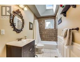 79 MENDIP CRESCENT - 24