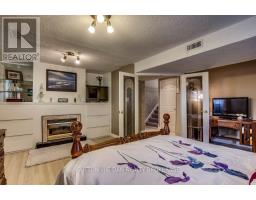 79 MENDIP CRESCENT - 28